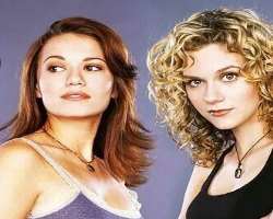 On the show, One Tree Hill the actress was told to On the show, One Tree Hill the actress was told to dye her blonde curls brunette initially to separate her appearance from co-star Hilarie Burton (Pey